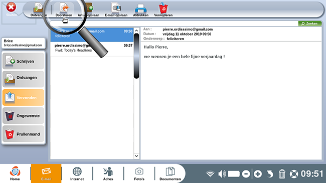 De e-mail doorsturen.